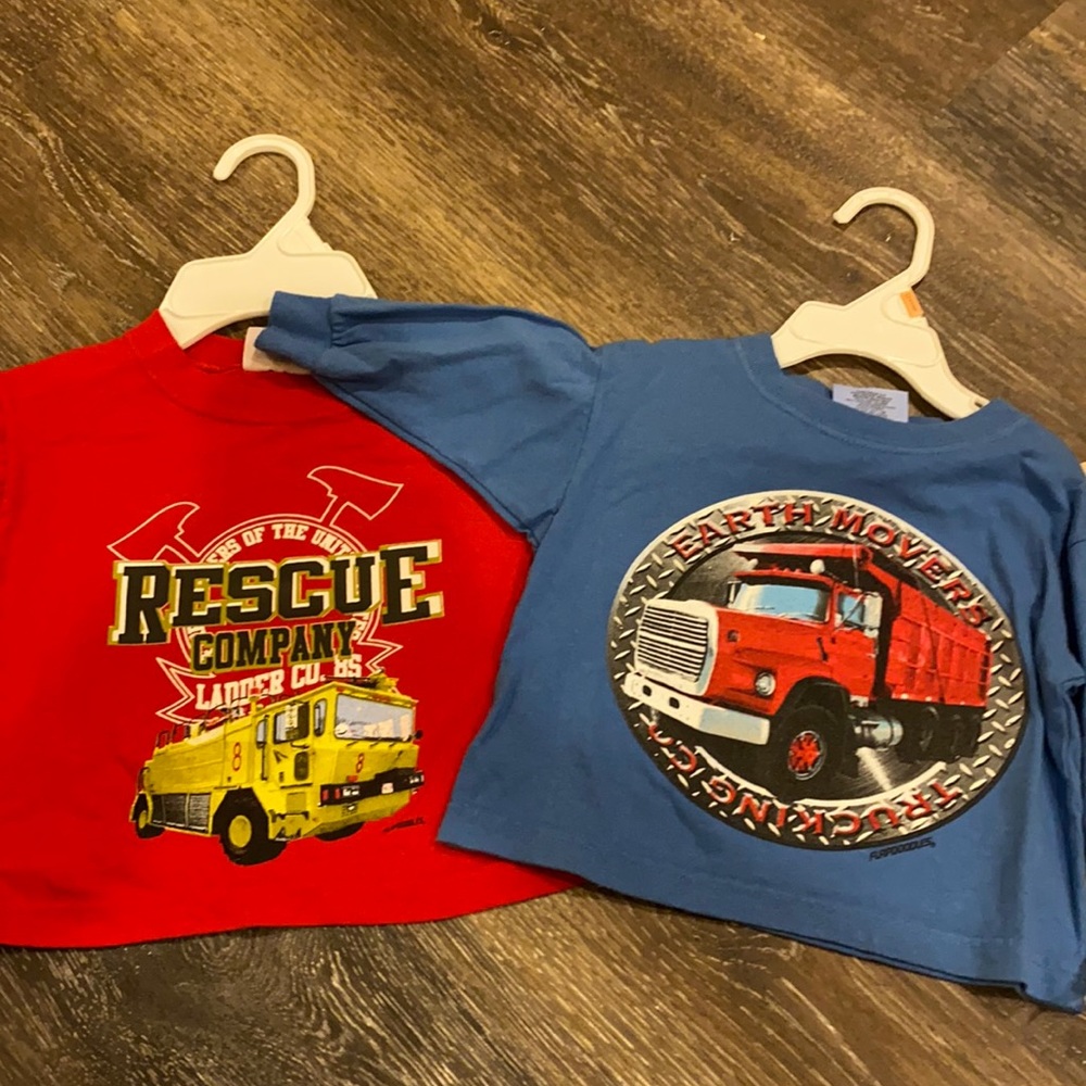 2 flapdoodles long sleeve tops